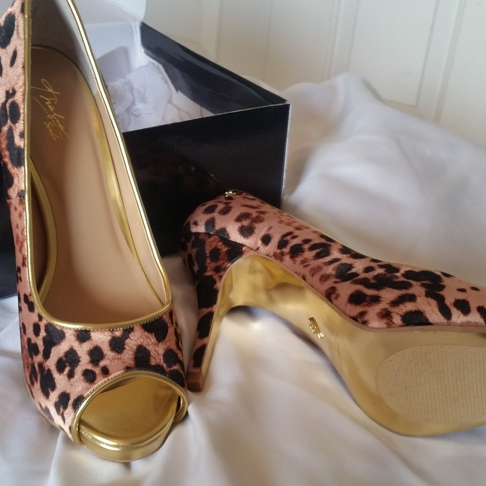 🐆Thalia Sodi Cereza Leopard Peep-Toe Pump🐆